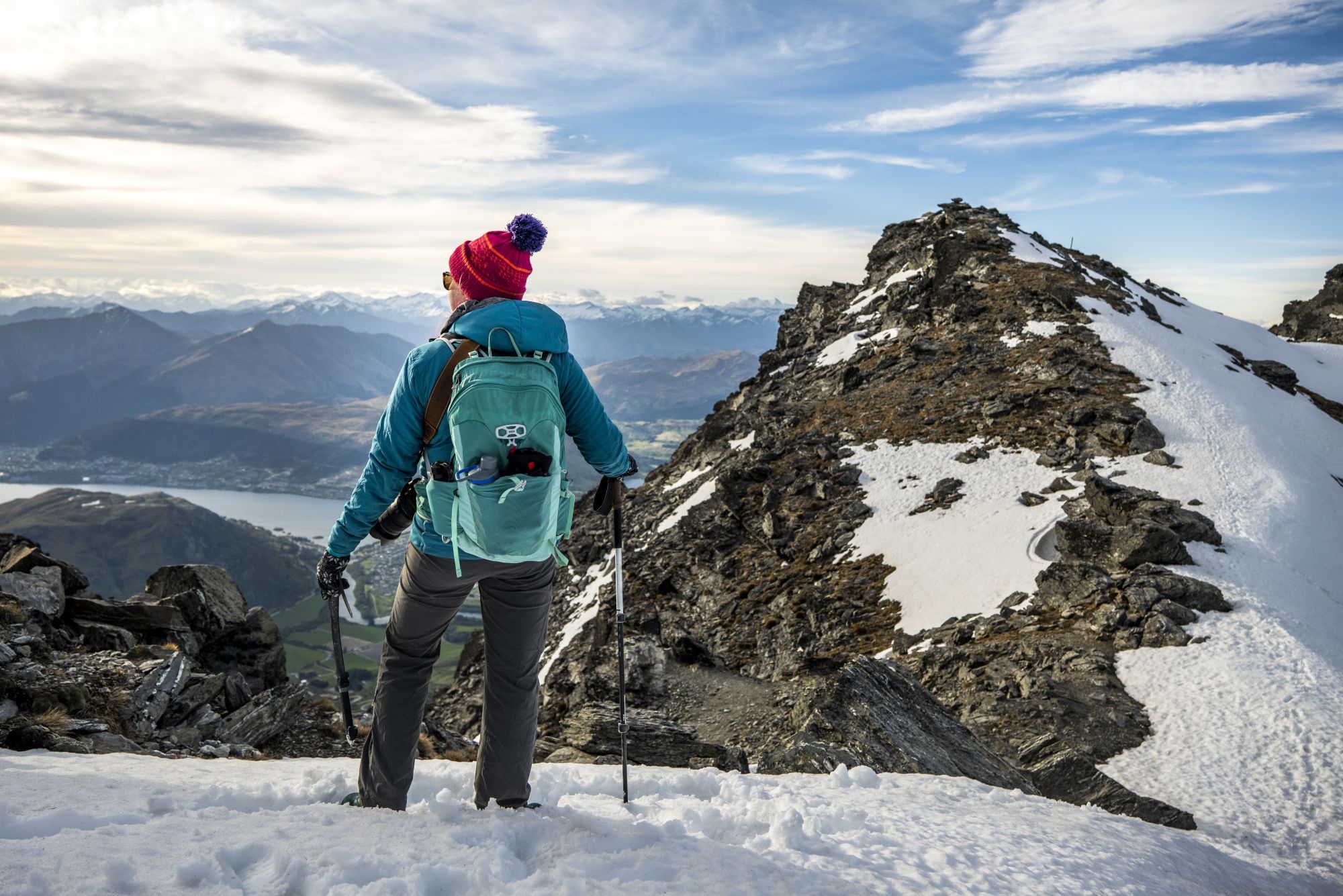 move-snow-hiking
